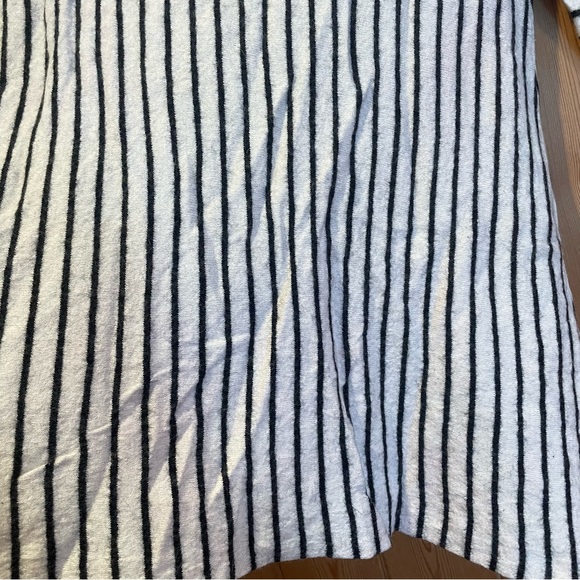 Chelsea & Theodore Striped Sweater - Picture 4 of 4